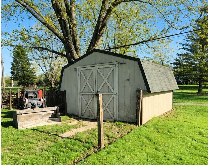 Old shed before removal